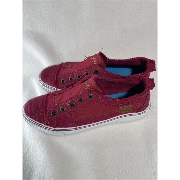 Blowfish Women’s Play Slip-On Sneakers Size 8.5 Casual Sneaker Red - Picture 3 of 8